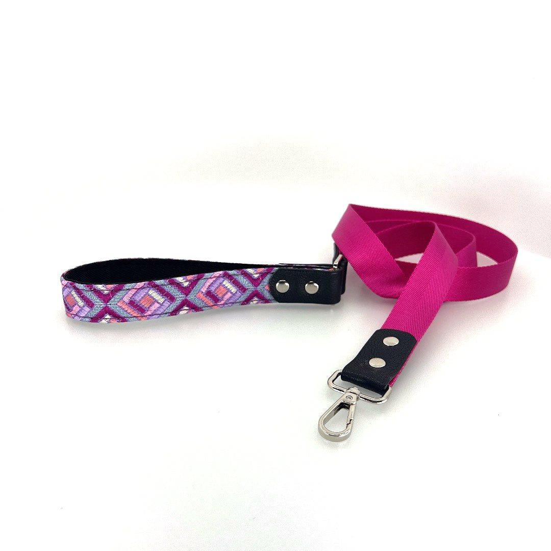 Cubic Leather & Nylon Leash - Fushia